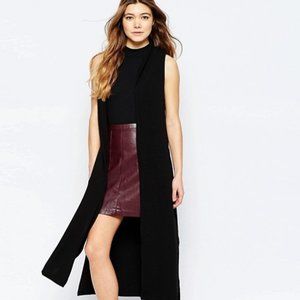 Black Sleeveless Duster Jacket